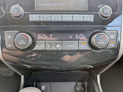 Used 2015 Nissan Altima 2.5 SV FWD image 24