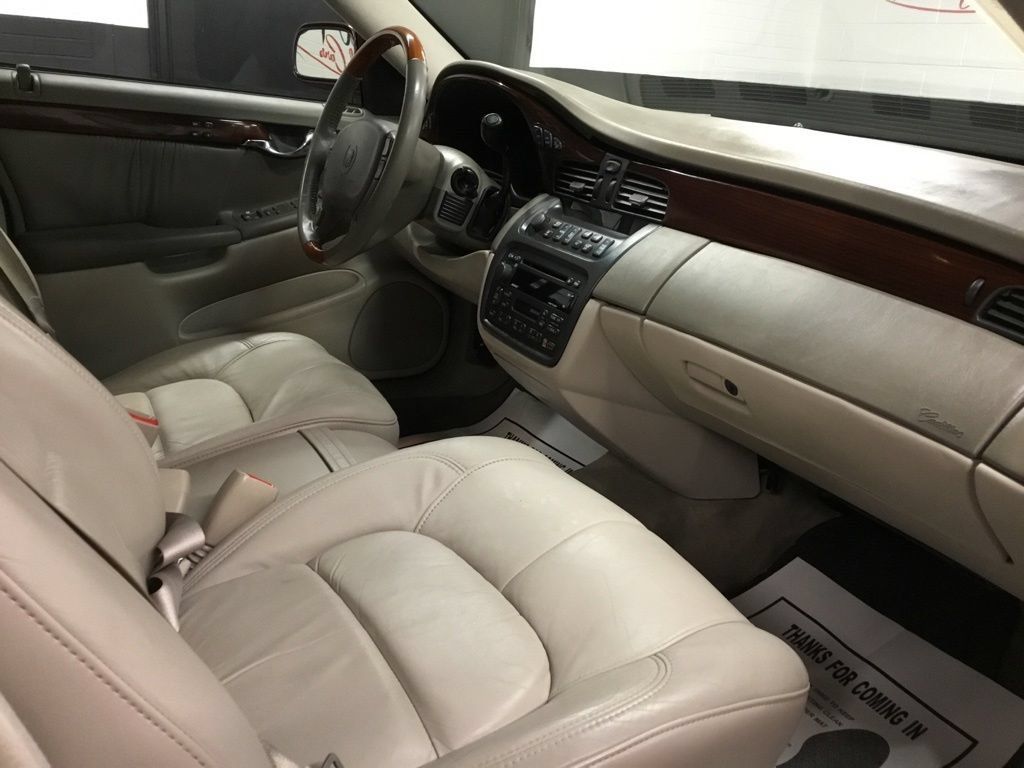 Used 2000 Cadillac De Ville DHS w/ Safety/Security Pkg FWD image 88