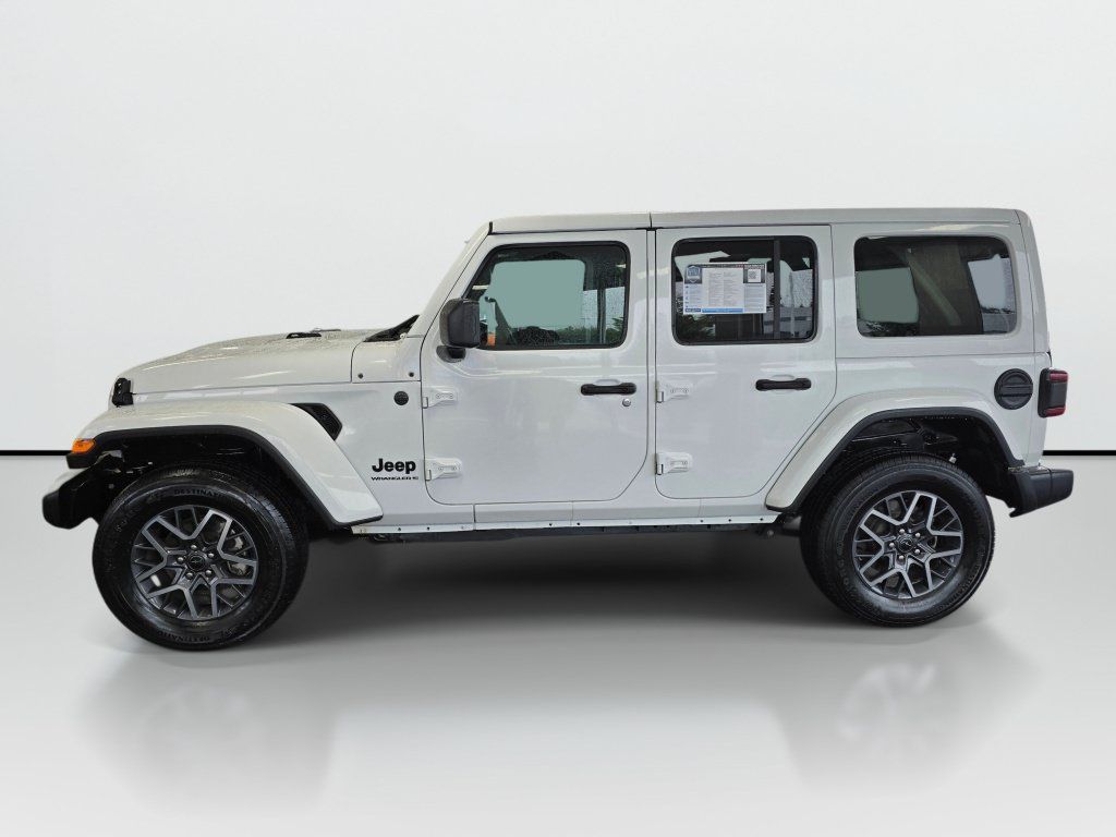 Used 2025 Jeep Wrangler Unlimited Sahara AWD/4WD image 2