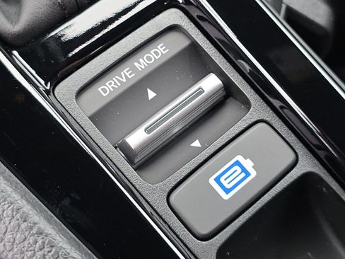 Used 2025 Honda Accord Sport image 10