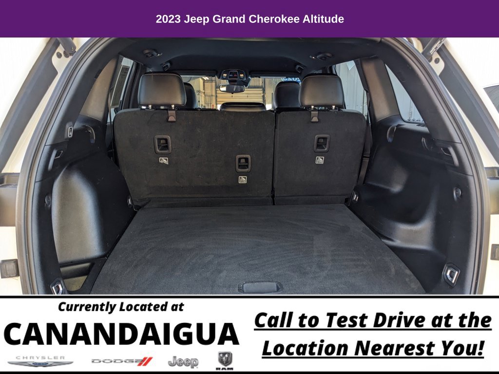 Used 2023 Jeep Grand Cherokee Altitude AWD/4WD image 21