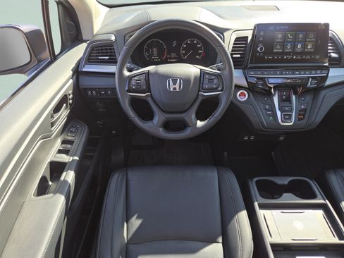 Used 2025 Honda Odyssey EX-L image 4