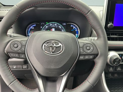Used 2024 Toyota RAV4 SE w/ Weather & Moonroof Package AWD/4WD image 17