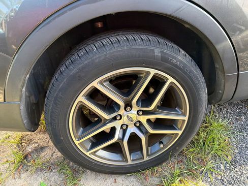 Used 2017 Ford Explorer Sport w/ Equipment Group 401A image 15