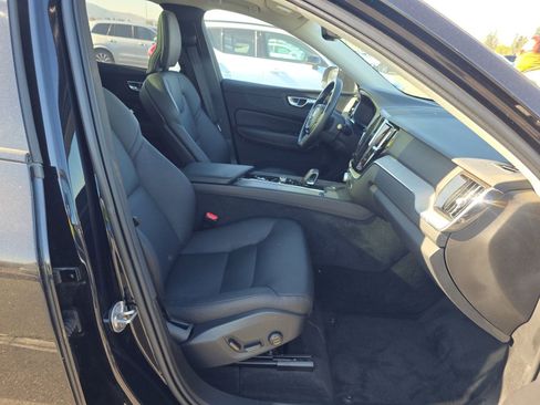 Used 2025 Volvo XC60 B5 Plus AWD/4WD image 11