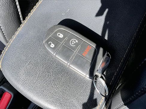 Used 2019 Jeep Compass Limited image 12