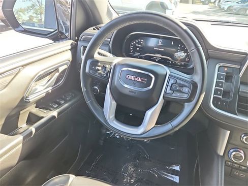 Certified 2024 GMC Yukon SLT w/ SLT Luxury Package image 16