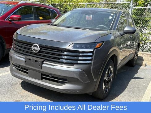 Used 2025 Nissan Kicks SV w/ Charging Package AWD/4WD image 5