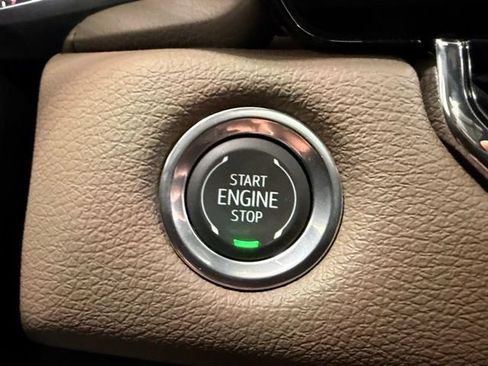 Used 2025 GMC Canyon Denali AWD/4WD image 34