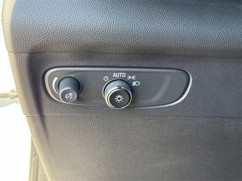 Certified 2023 Buick Envision Essence image 30