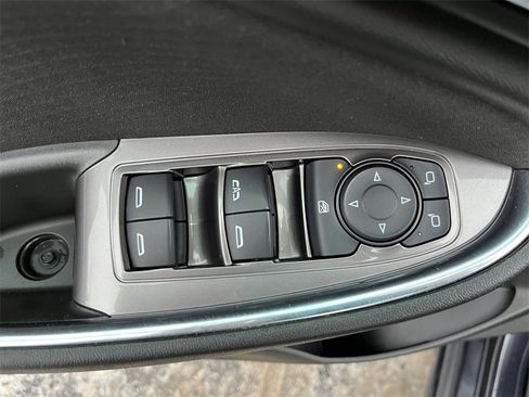 Used 2022 Chevrolet Malibu LT image 17