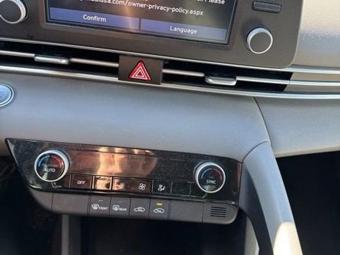 Used 2023 Hyundai Elantra SEL image 24