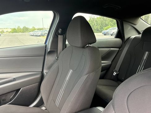 Certified 2025 Hyundai Elantra Sport FWD image 5