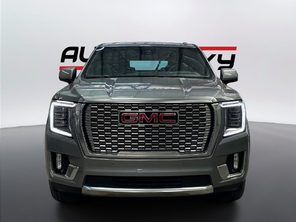 Used 2024 GMC Yukon Denali w/ Denali Reserve Package RWD image 8