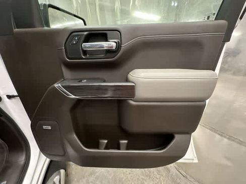 Used 2022 Chevrolet Silverado 1500 LTZ w/ LTZ Premium Package AWD/4WD image 26