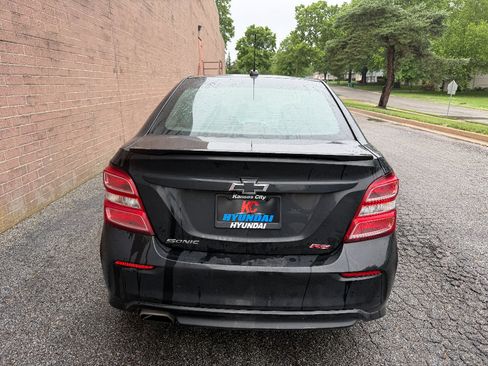Used 2019 Chevrolet Sonic LT w/ RS Package FWD image 5