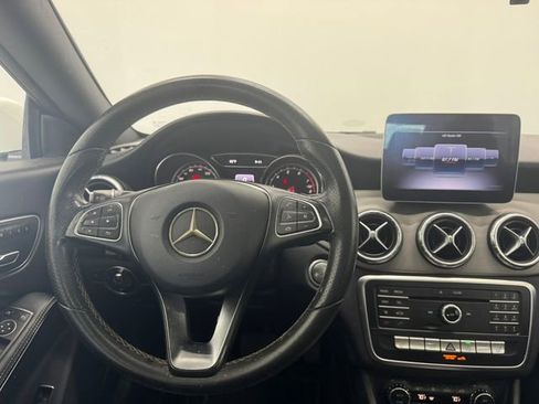 Used 2018 Mercedes-Benz CLA 250 image 3