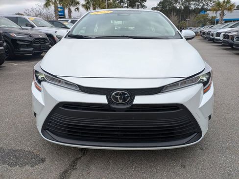 Used 2023 Toyota Corolla LE image 9