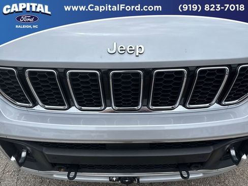 Used 2024 Jeep Grand Cherokee L Overland w/ Trailer Tow Package image 10
