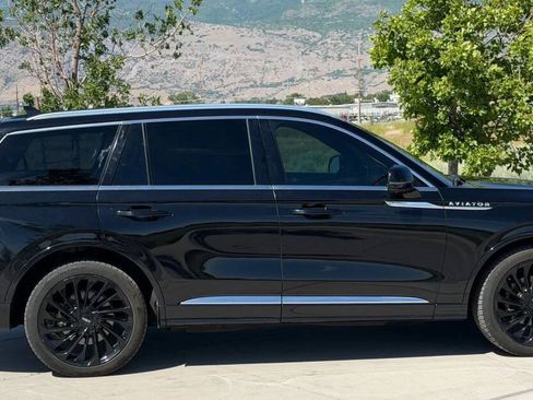 Used 2021 Lincoln Aviator Reserve w/ Equipment Group 210A AWD/4WD image 5