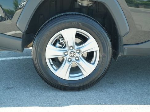 Used 2024 Toyota RAV4 XLE FWD image 46