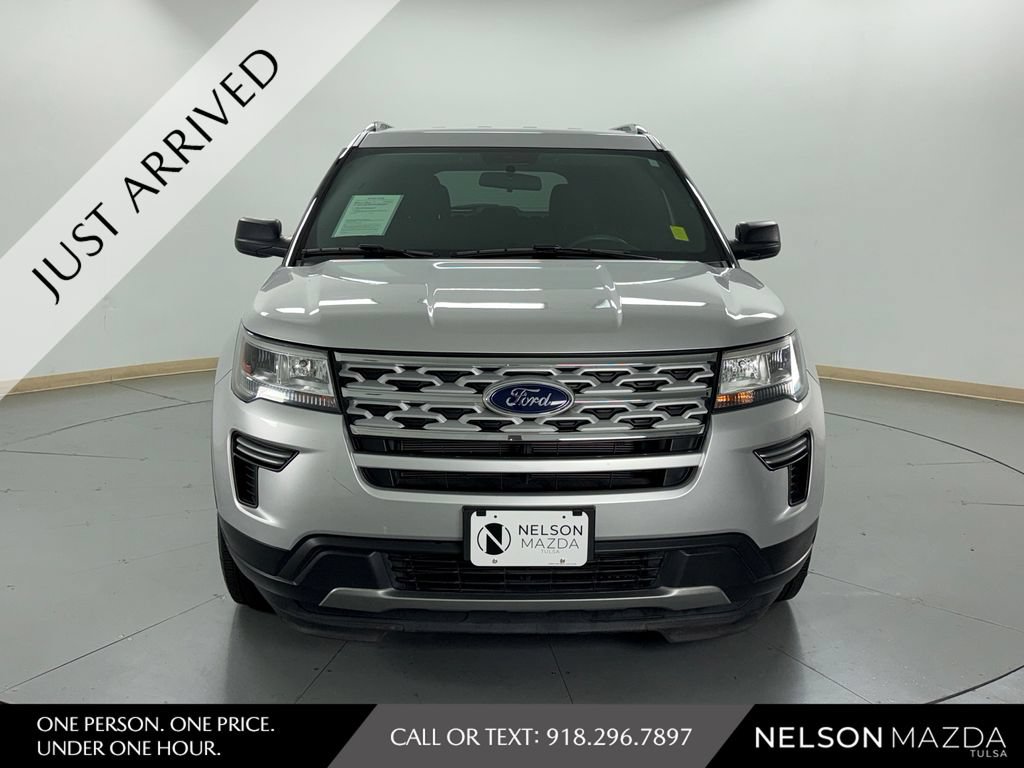 Used 2019 Ford Explorer XLT FWD image 2