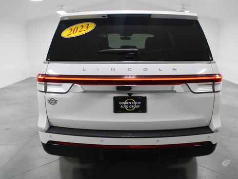 Used 2023 Lincoln Navigator Reserve image 8