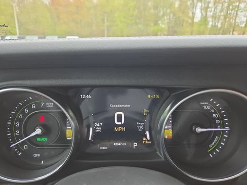 Used 2023 Jeep Wrangler Unlimited Sahara w/ Cold Weather Group AWD/4WD image 20