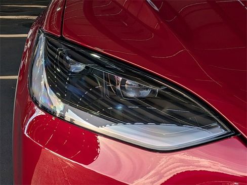 Used 2025 Tesla Model X image 6