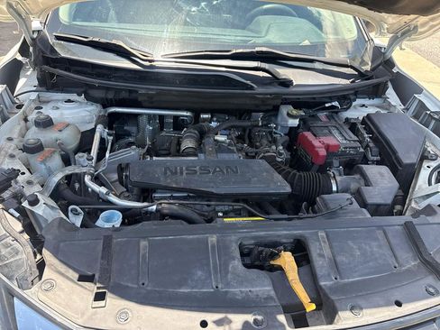 Used 2024 Nissan Rogue S AWD/4WD image 21