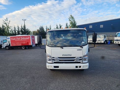 New 2025 Isuzu NPR image 4