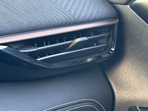 Used 2025 Buick Envision Sport Touring image 27