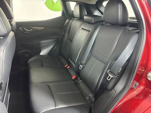 Used 2022 Nissan Rogue Sport SL w/ Premium Package image 28