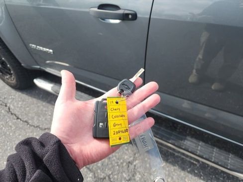 Used 2019 Chevrolet Colorado W/T w/ WT Convenience Package image 11