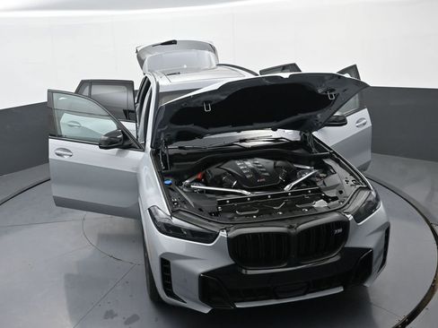 New 2026 BMW X5 M60i w/ Climate Comfort Package image 38