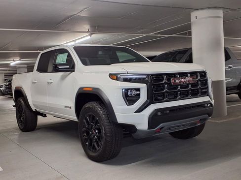 New 2026 GMC Canyon AT4 w/ AT4 Premium Package AWD/4WD image 3