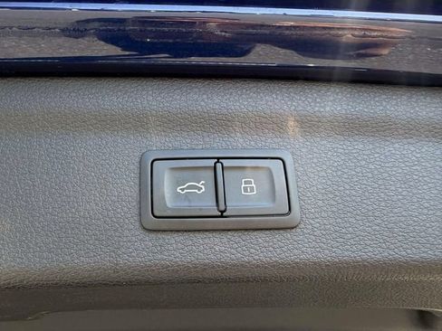 Used 2024 Audi Q3 2.0T Premium AWD/4WD image 7