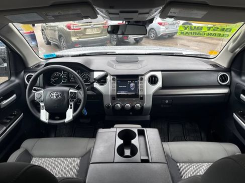 Used 2018 Toyota Tundra SR5 AWD/4WD image 14