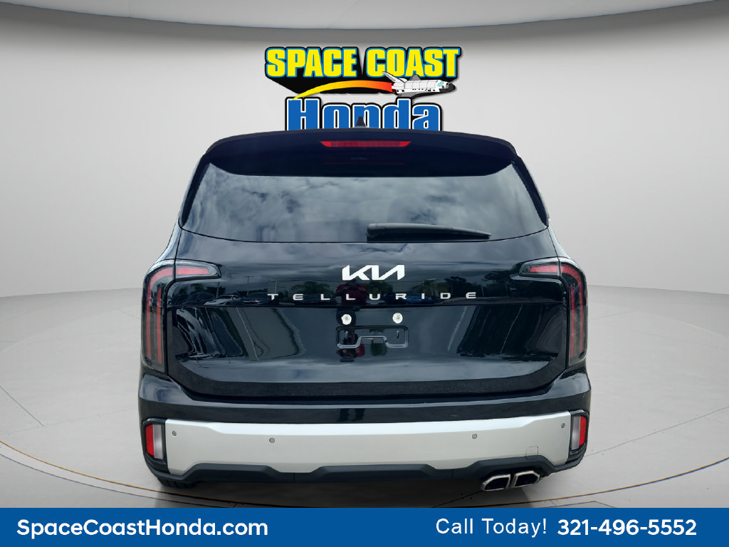 Used 2024 Kia Telluride EX w/ EX Captain's Chair Package FWD image 5