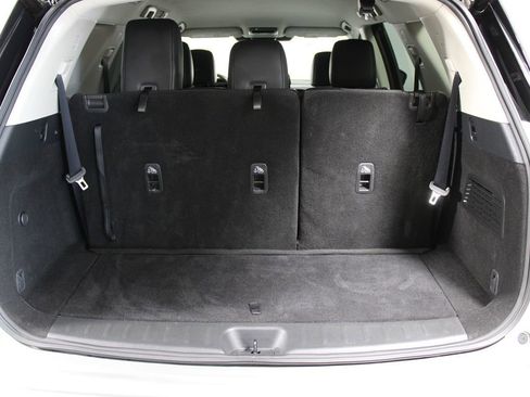 Used 2023 Nissan Pathfinder SL image 40