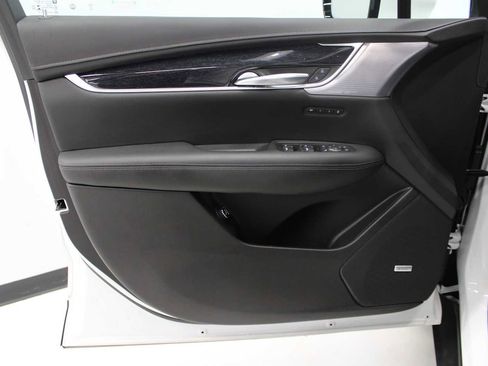 Certified 2023 Cadillac XT5 Premium Luxury image 12