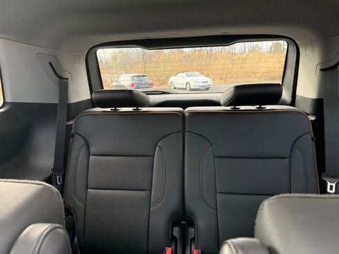 Used 2023 GMC Acadia AT4 w/ Technology Package image 10