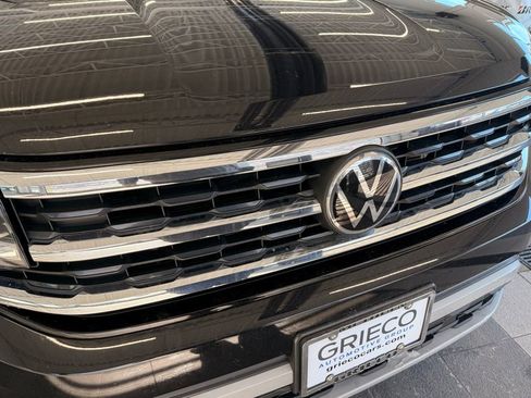 Used 2021 Volkswagen Atlas Cross Sport SE image 3