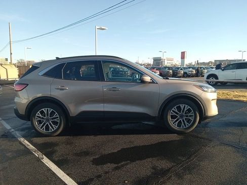 Used 2021 Ford Escape SEL w/ Technology Package image 8