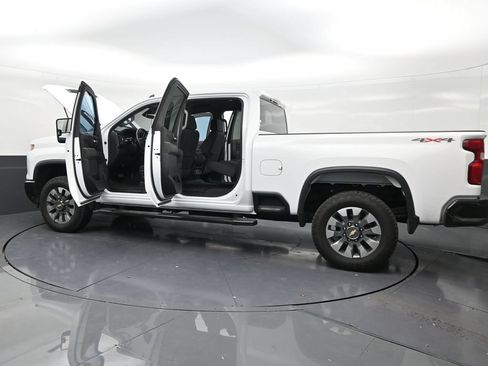 Used 2025 Chevrolet Silverado 2500 Custom w/ Custom Value Package AWD/4WD image 31
