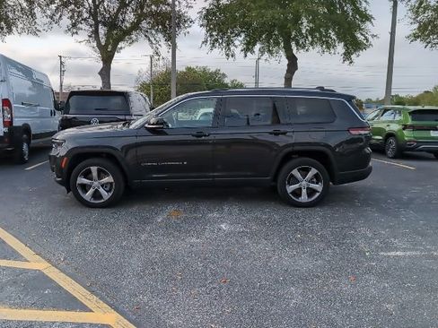 Used 2022 Jeep Grand Cherokee L Limited image 3