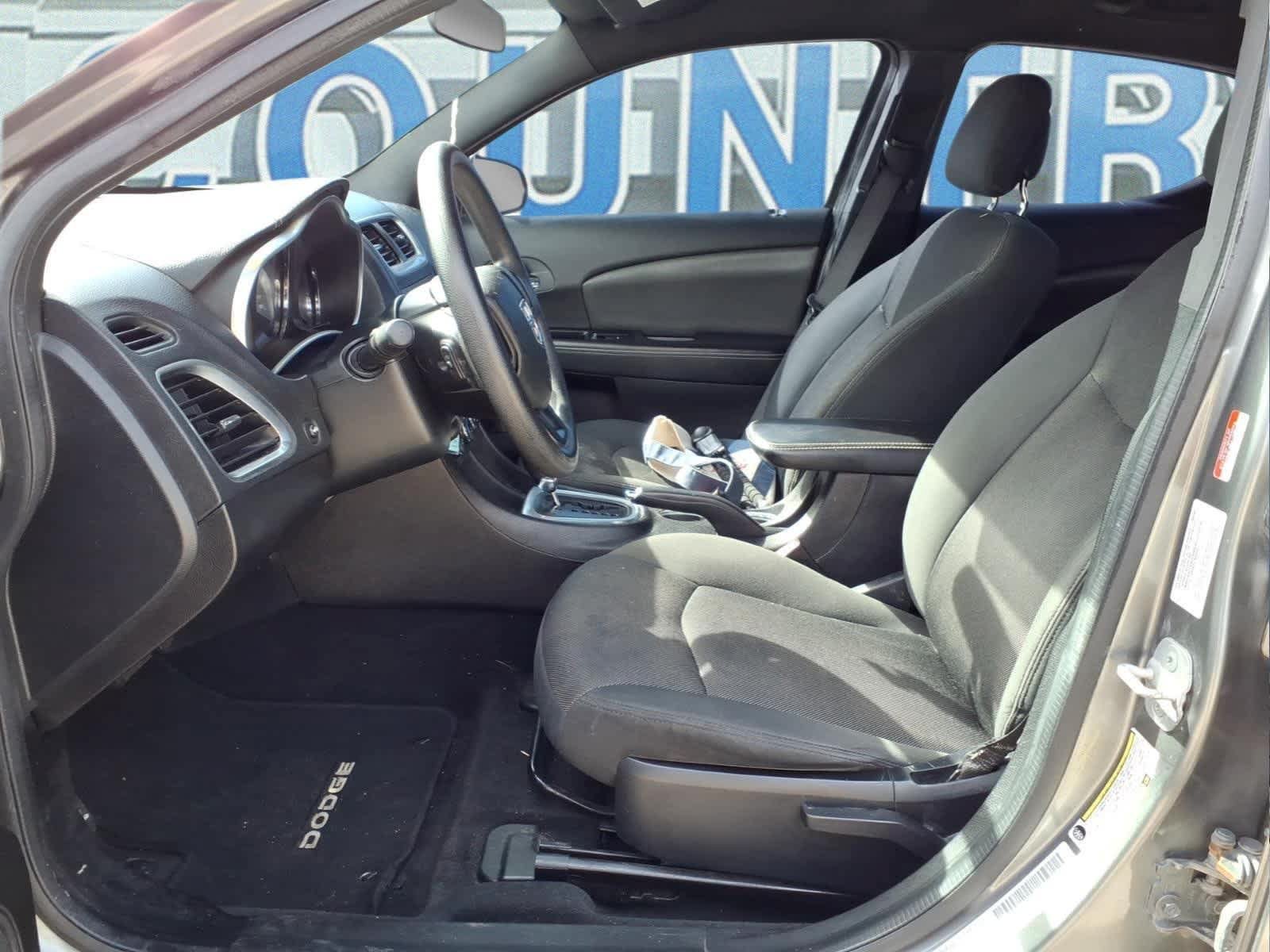 Used 2013 Dodge Avenger SE FWD image 16