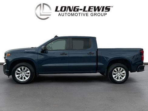 Used 2022 Chevrolet Silverado 1500 Custom w/ Safety Confidence Package image 2