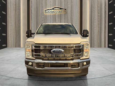 Used 2024 Ford F350 XLT image 3