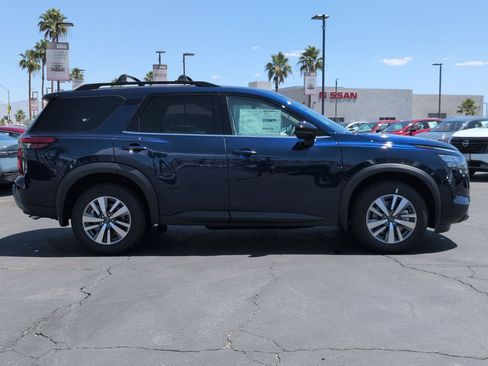 New 2026 Nissan Pathfinder SL AWD/4WD image 5